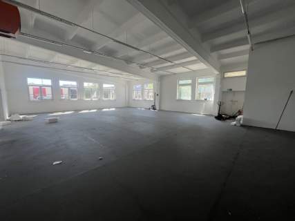 Łęczna - hala 1000m2 z zamieszkaniem