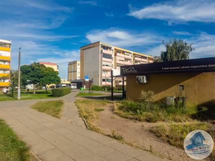 Atrakcyjny lokal po remoncie   26 m duża witryna
