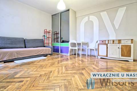 Pokój z oddzielną kuchnią na cichej Hożej. Centrum