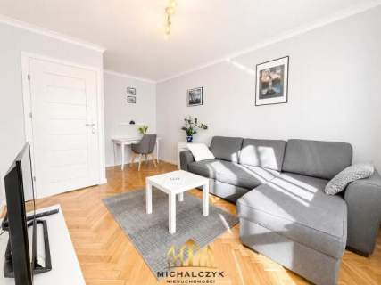 Śródmieście 2 pokoje 2 piętro balkon parking ze szlabanem