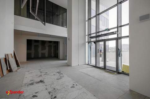 ścisłe centrum miasta 60 m2 parter