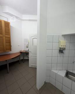 Lokal z witryną na parterze głównej ulicy-Rumia