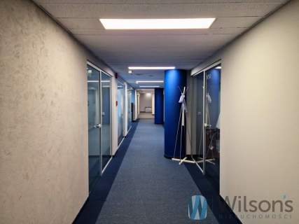 Gotowe biuro do pracy Centrum Internet, serwis