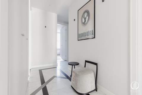 Stylowy apartament przy Placu Trzech Krzyży