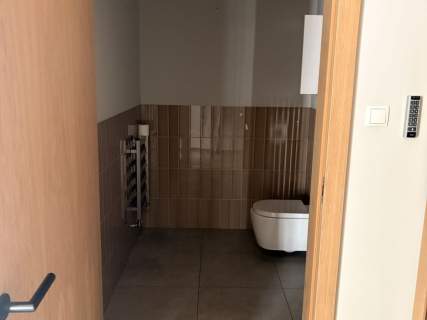 Lokal medyczny po klinice dentystycznnej
