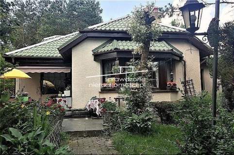 Dom z Basenem na Działce 1100 m2 - Konstancin-Jezi