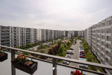 3 pokoje dwustronne duży balkon garaż