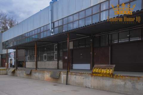 Na wynajem magazyn 638,54m, dwie bramy, budynek ogrzewany, Bielany,...