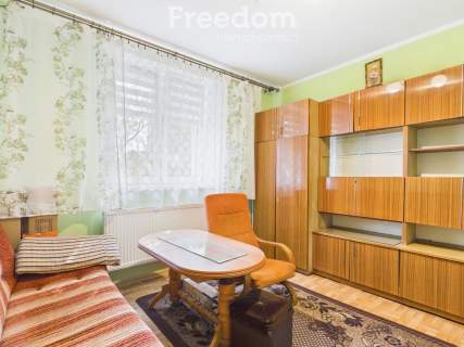 Mieszkanie, działka nad rzeką oraz duży garaż.
