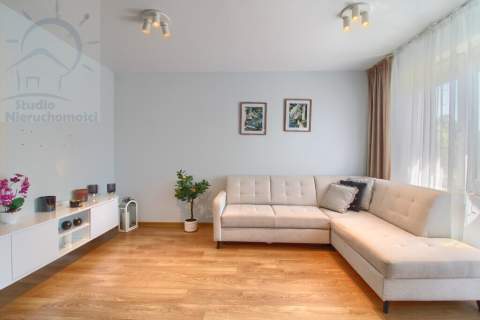 2 pokoje, duży balkon, m. post., komórka lok.