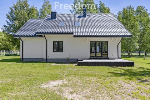 Nowy dom 168 m na dużej działce Gościeńczyce