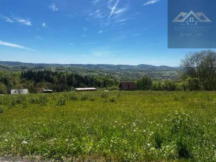 Widokowa działka na panoramę gór
