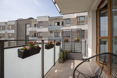 3 pokoje dwustronne duży balkon garaż