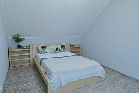 Dwupoziomowy Apartament w Zielonej Okolicy 