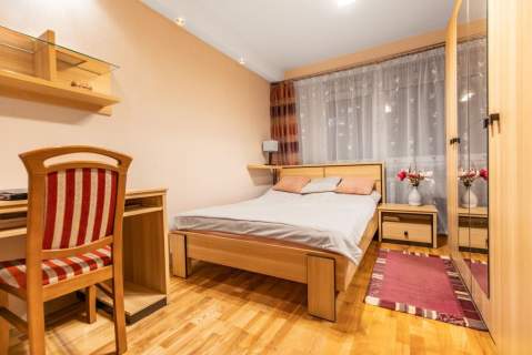Cztery pokoje z balkonem na Czechowie