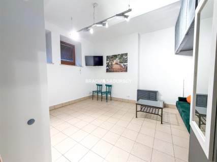 Lokal użytkowy / 22 m / Lubicz / centrum