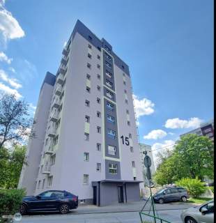 Kawalerka z pięknym widokiem i balkonem