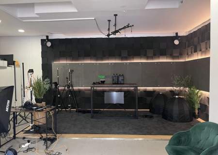 Studio filmowe i dźwiękowe gotowe do uruchomienia