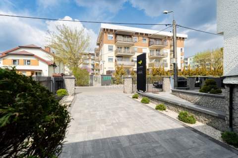 Lokal premium z ogródkiem parkingiem
