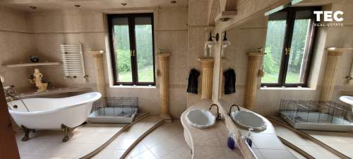 8 pok I 250m2 I 25ar I dwa garaże I balkon