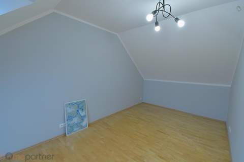 Dwupoziomowy Apartament w Zielonej Okolicy 