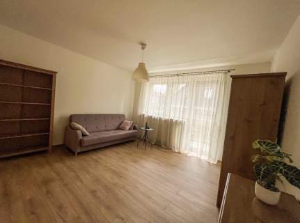 3 pokoje 76 m parter balkon