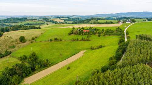Hektarowa działka budowlana w Krużlowej Wyżnej 