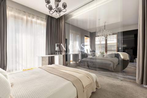 Apartament na Żoliborzu z pięknym ogrodem