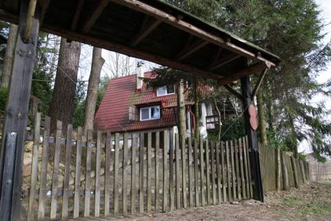 Piętrowy domek letniskowy nad jeziorem Ostrowickim Kaszuby