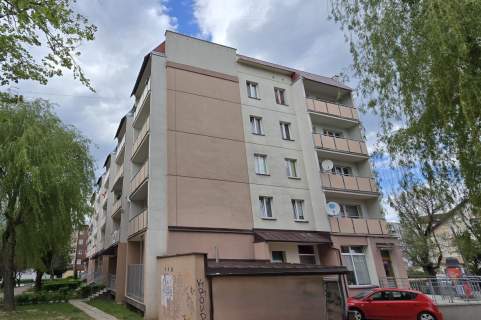 Starobojarska 72 m2, 4 pokoje, 1 piętro, parking