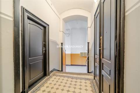 Butikowa kancelaria notariusz centrum tramwaj