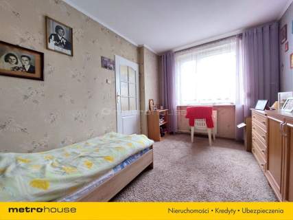 PRZYTULNY DOM WOLNOSTOJĄCY W SPOKOJNEJ OKOLICY
