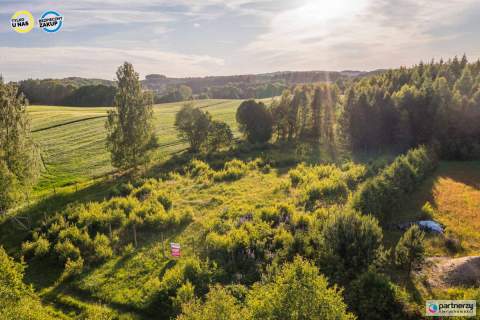 Duża działka w pięknej i spokojnej okolicy