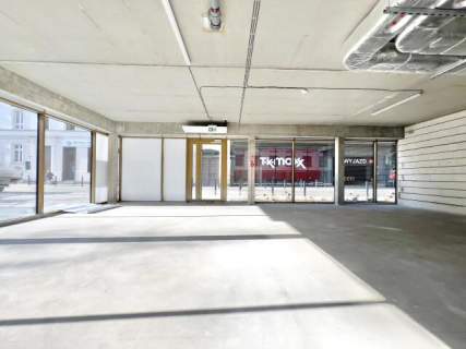 Lokal w centrum miasta Parking Do wykończenia 