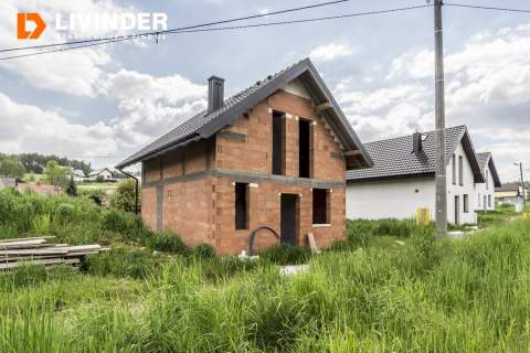 Dom wolnostojący 80 m działka 425 tys