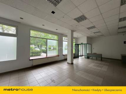 Lokal 133 m / parking / ciąg pieszy