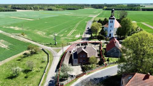 Dom z działką 11 arów cicha i spokojna okolica