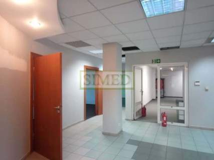 Sala konferencyja,biuro,dostęp24h,parking,recepcja
