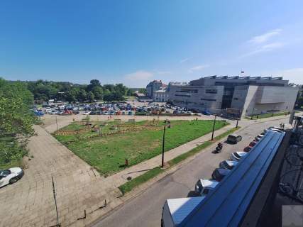 Lokal w centrum na mieszkanie lub kancelarię