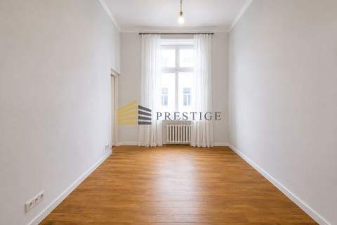 Lokal w pięknej kamienicy, 90m2, 5 pomieszczeń