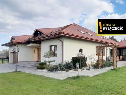 PRZESTRONNY DOM Z PIĘKNYM OGRODEM BIAŁOGON