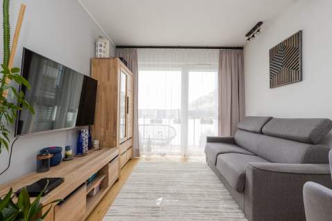 3 pokoje dwustronne duży balkon garaż