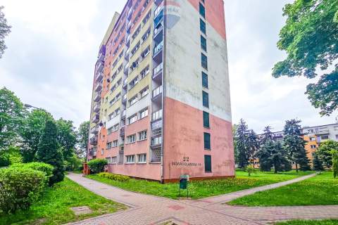 Kawalerka na Bałutach z balkonem i windą