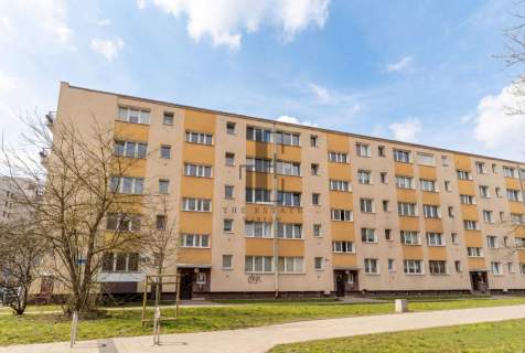 Możliwe 4 pokoje Tramwaj Dwie strony ustawne