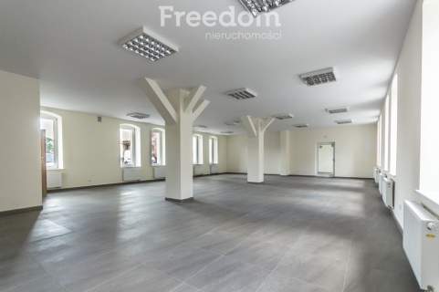 Na wynajem lokal usługowy w centrum Elbląga