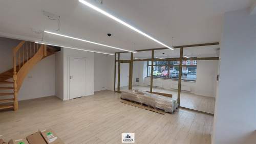 Lokal handlowy usługowy biurowy 150 m2 parking