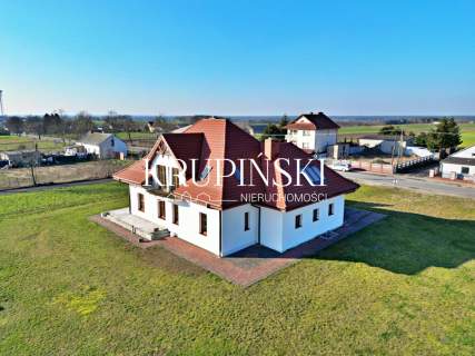 Ciechocin, dom 281,2 m2, działka 3018 m2, 6 pokoi