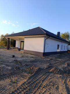 Dom willa z antresolą działka 16 arów.