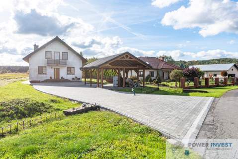 Nowoczesny dom z dużą działką 20 min od Skawiny