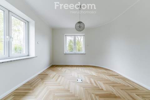 Elegancki Dom 302,5 m Kady, działka 2680 m 